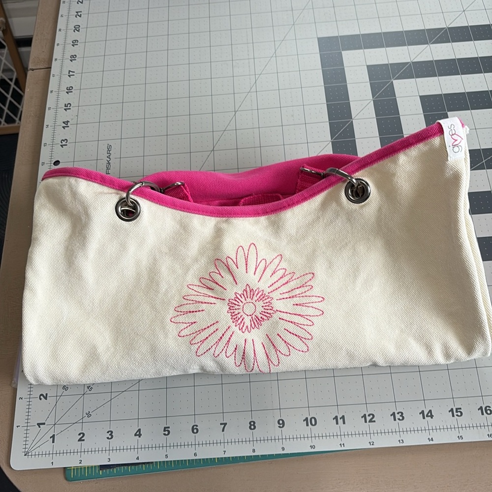 Vibrant Pink and Cream Canvas Tote with Daisy Design - Picture 8 of 9